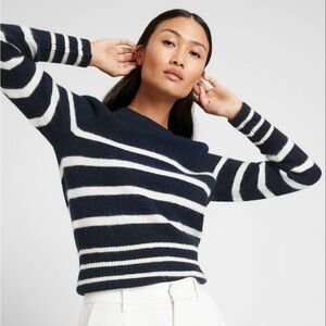 Banana Republic Striped Navy and White Women's Cropped Sweater